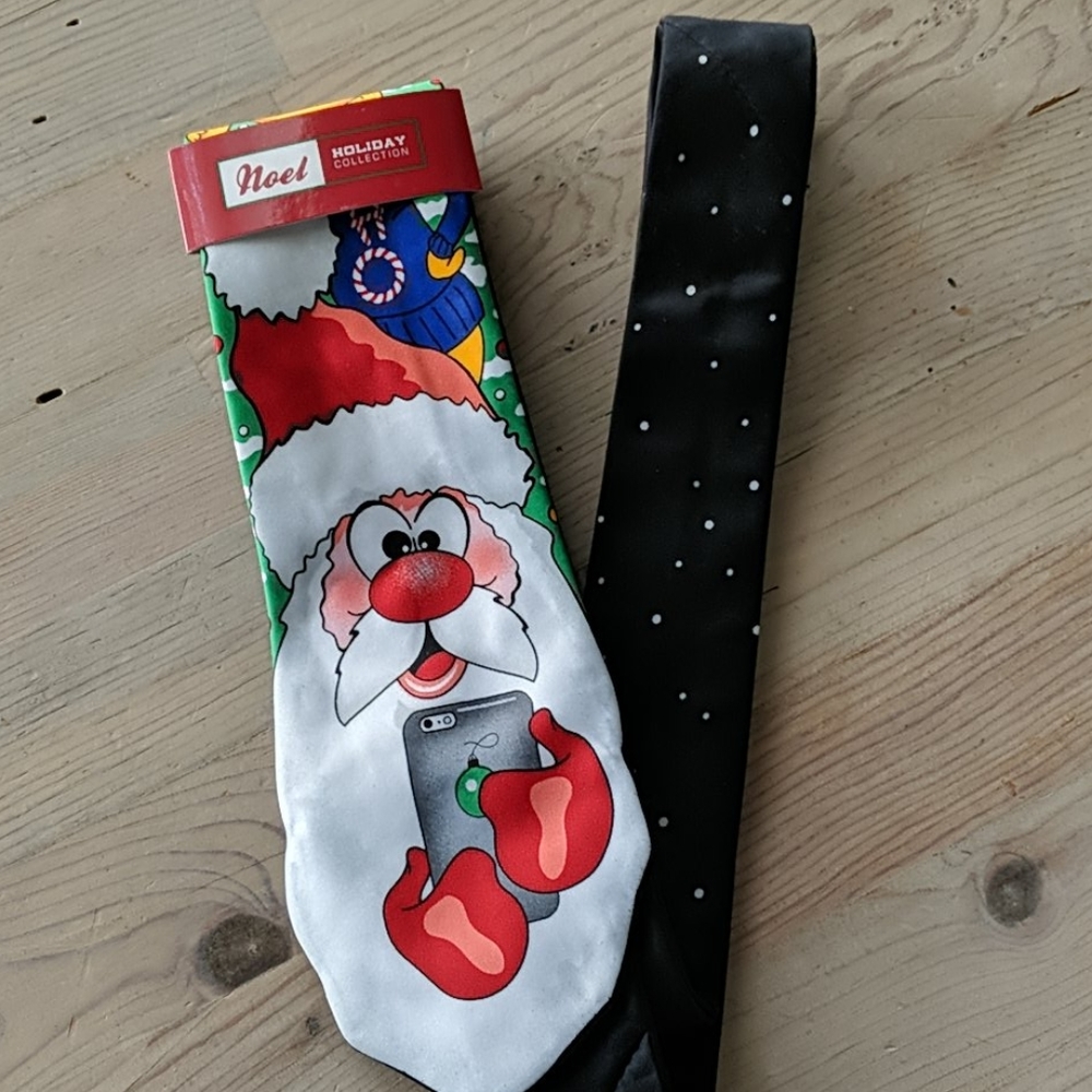 Santa with a cellphone tie